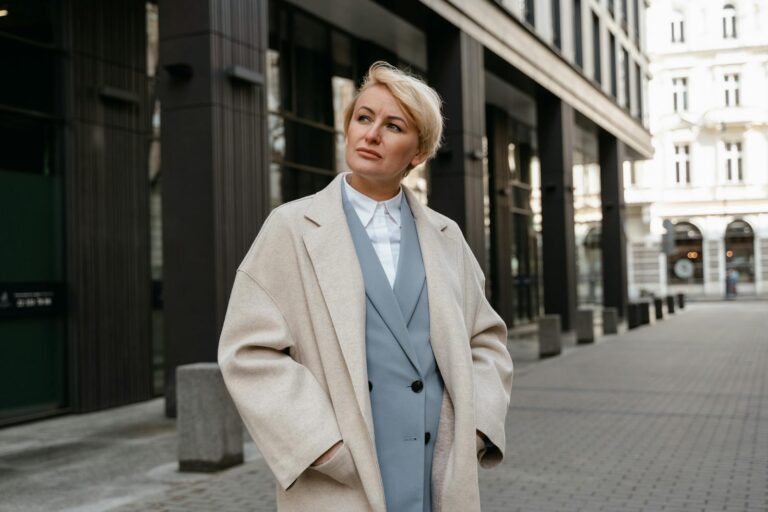 Jak się ubrać na wesele zimą?